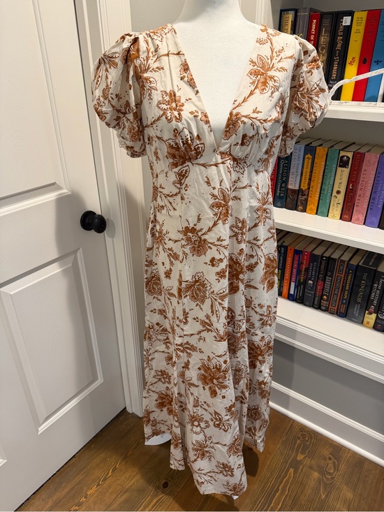 Abercrombie & Fitch Dresses & Skirts - Abercrombie & Fitch Cream Maxi Dress with Brown Floral Print